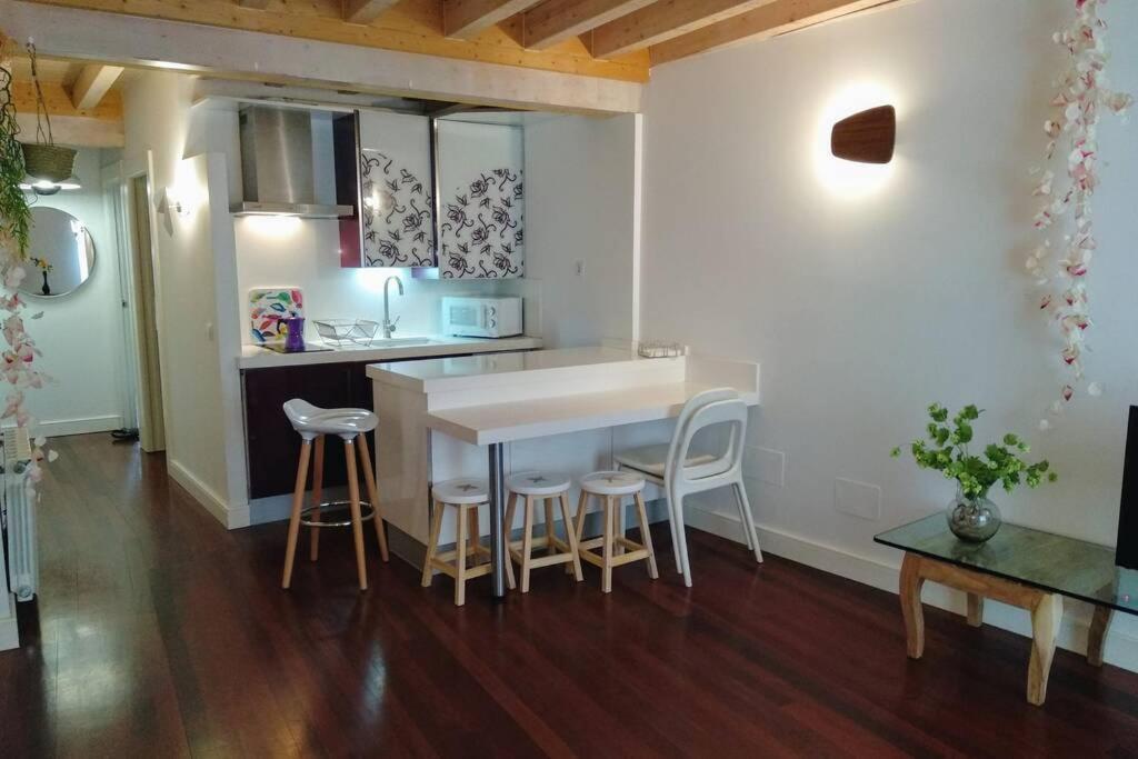 Tu Hogar En El Camino. Burgos Centro. Vut. Wifi Apartment Exterior photo