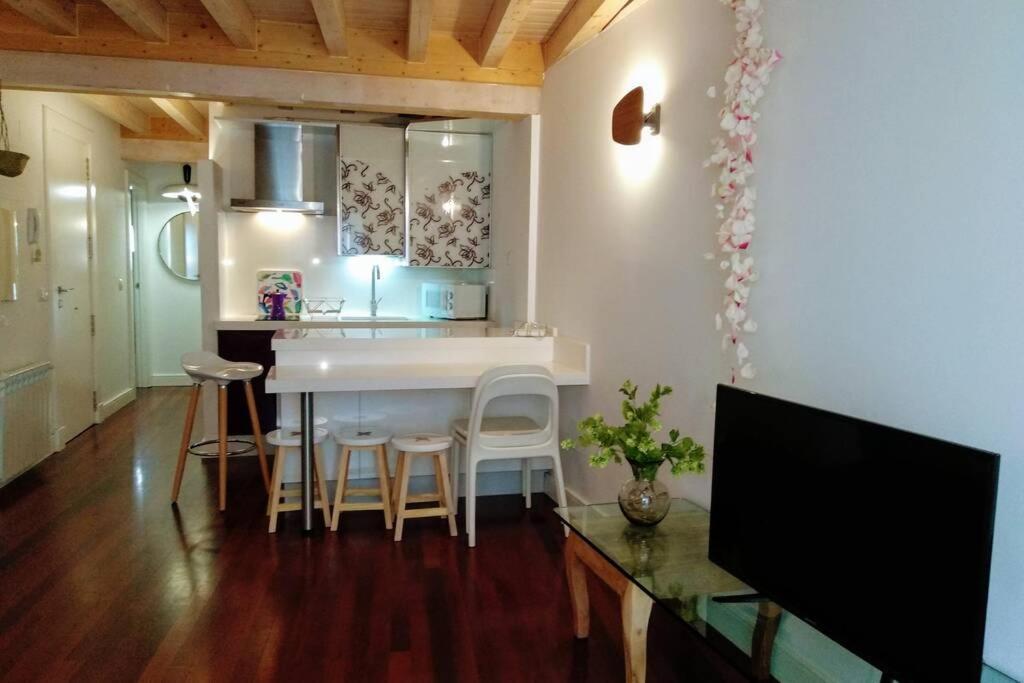 Tu Hogar En El Camino. Burgos Centro. Vut. Wifi Apartment Exterior photo